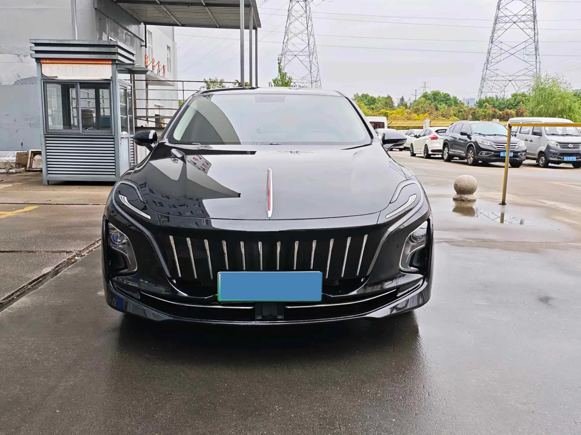 2022 HONGQI E-QM5 thumbnail 2