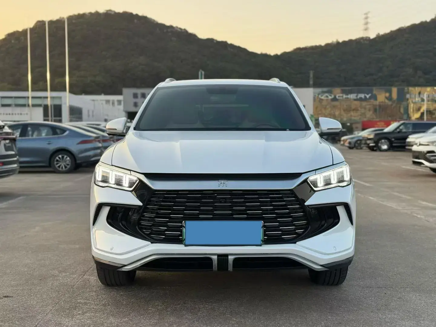 2024 BYD SONG thumbnail 3