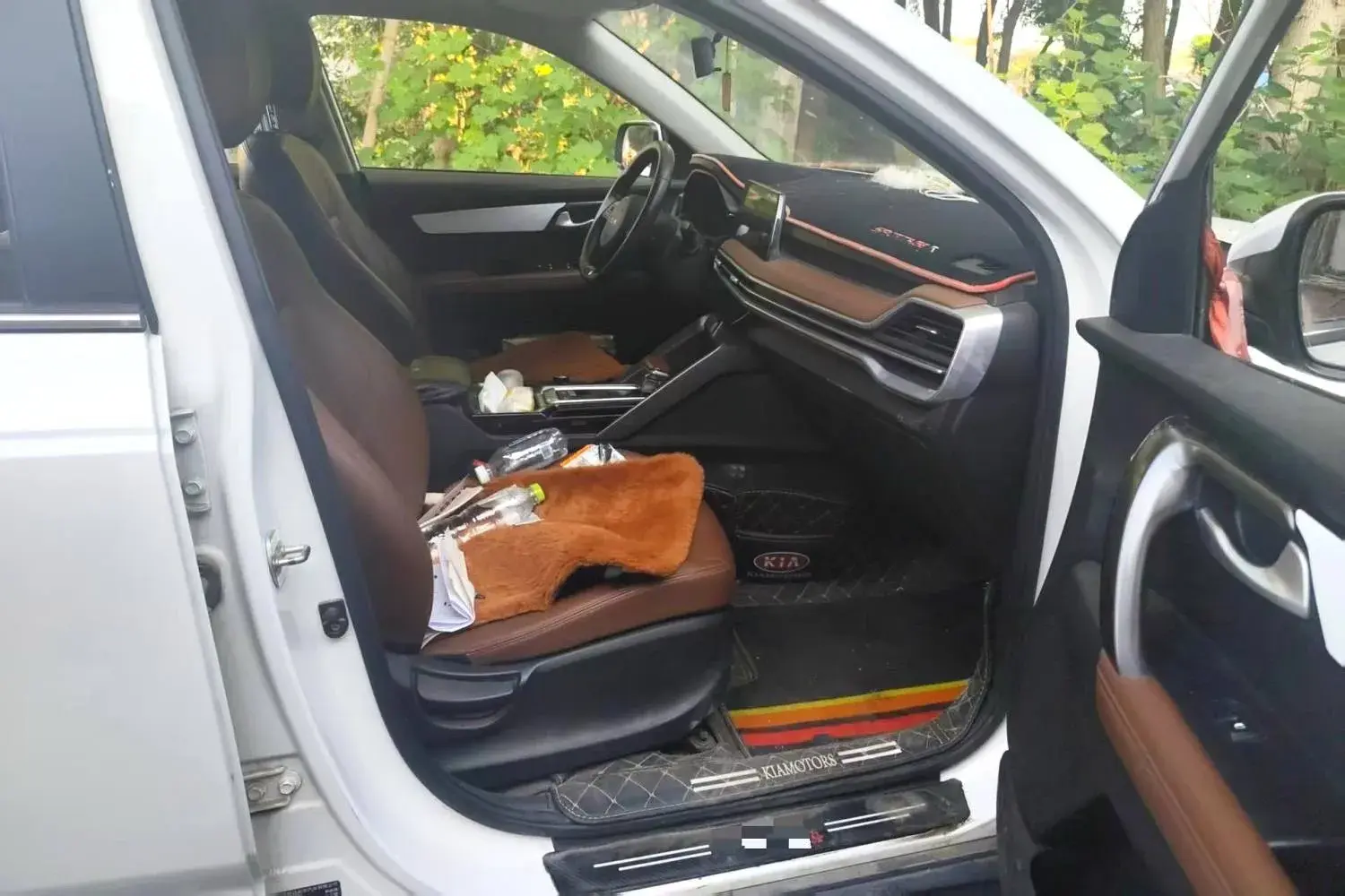 2021 KIA SPORTAGE thumbnail 3