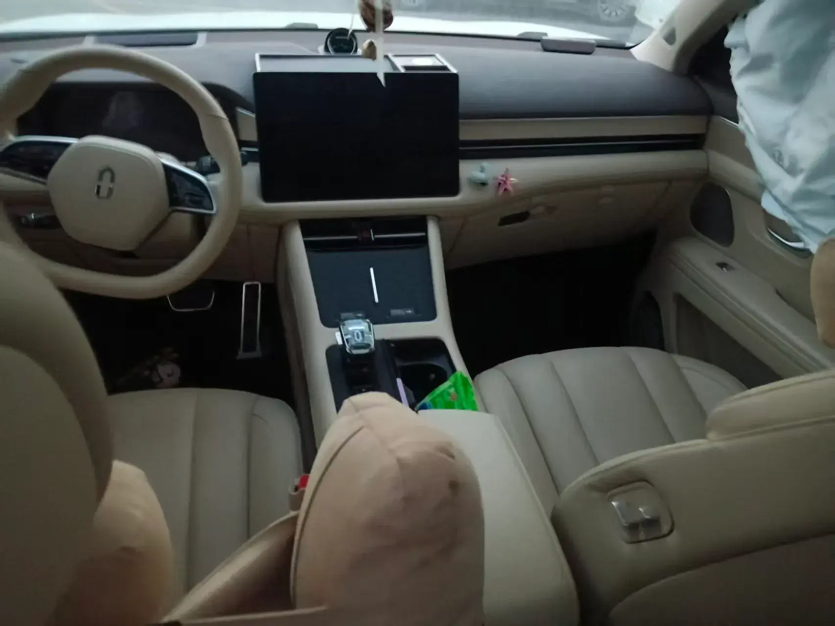 2024 AITO AITO thumbnail 4