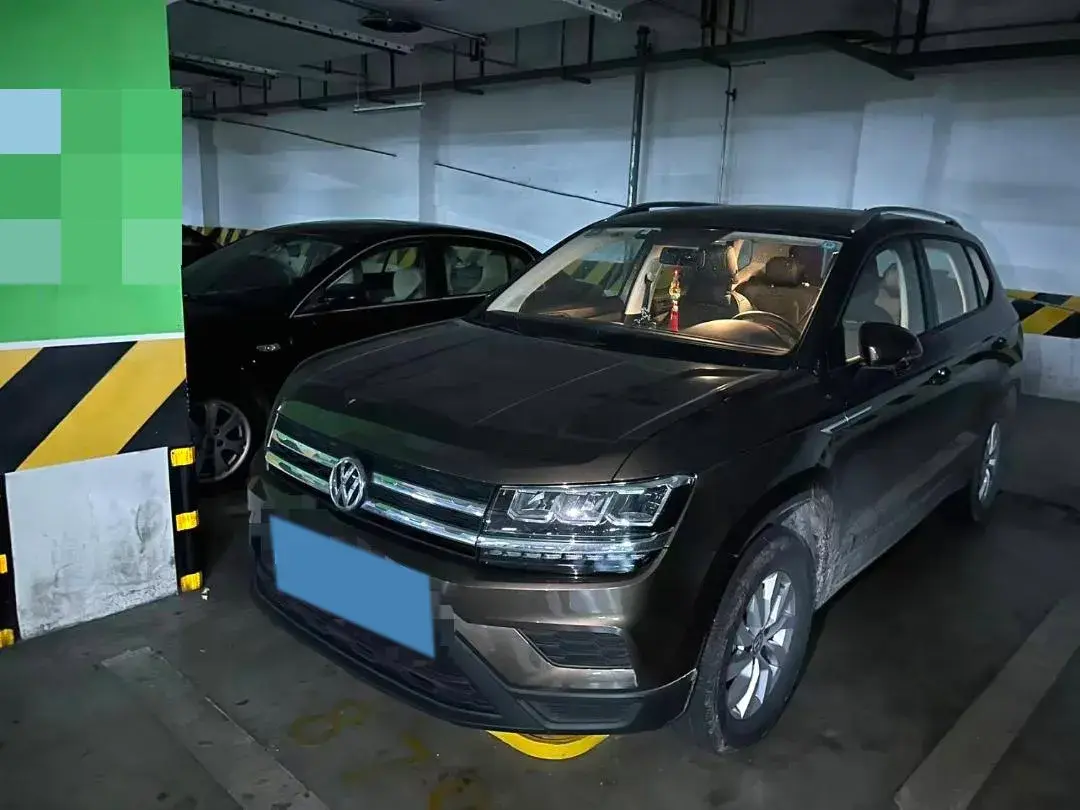 2019 VOLKSWAGEN THARU view 1