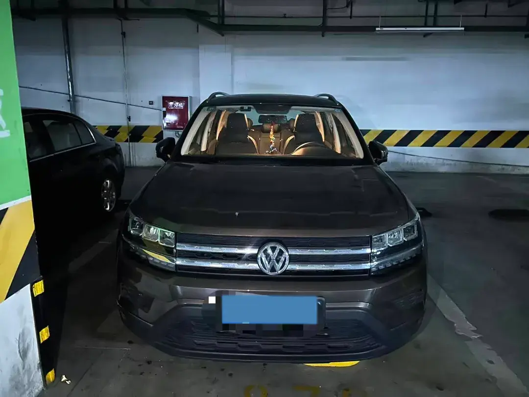 2019 VOLKSWAGEN THARU thumbnail 2