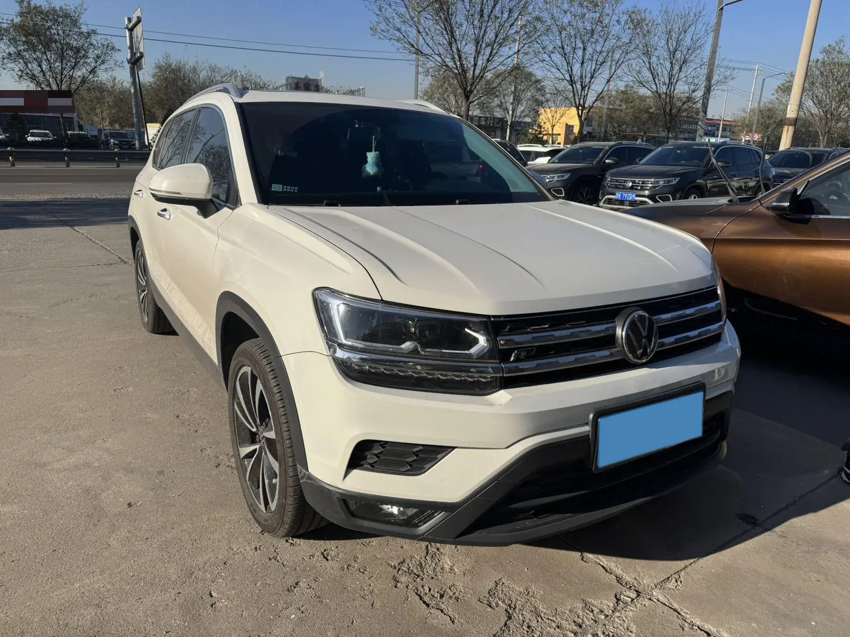 2021 VOLKSWAGEN THARU thumbnail 2