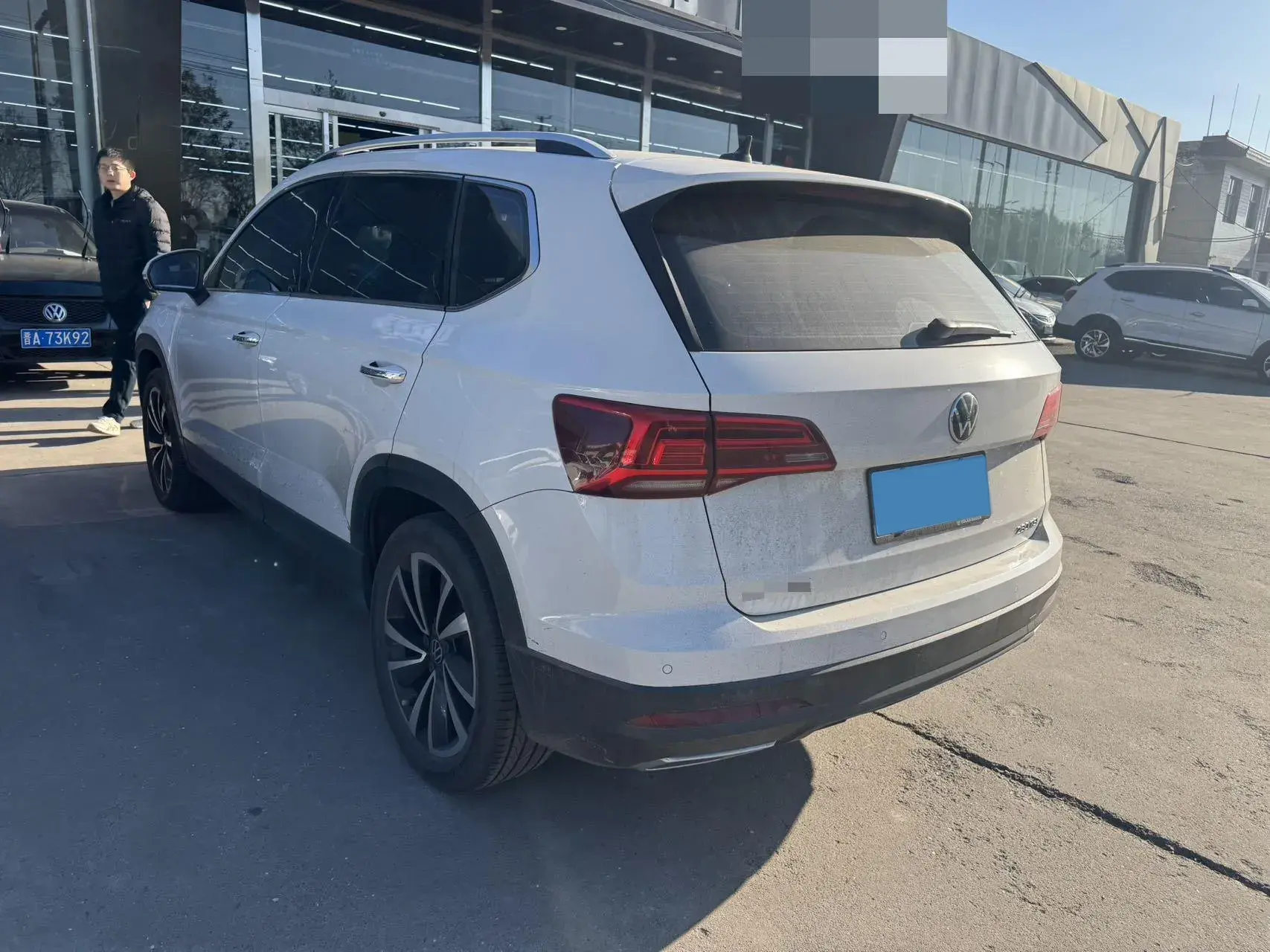 2021 VOLKSWAGEN THARU thumbnail 4