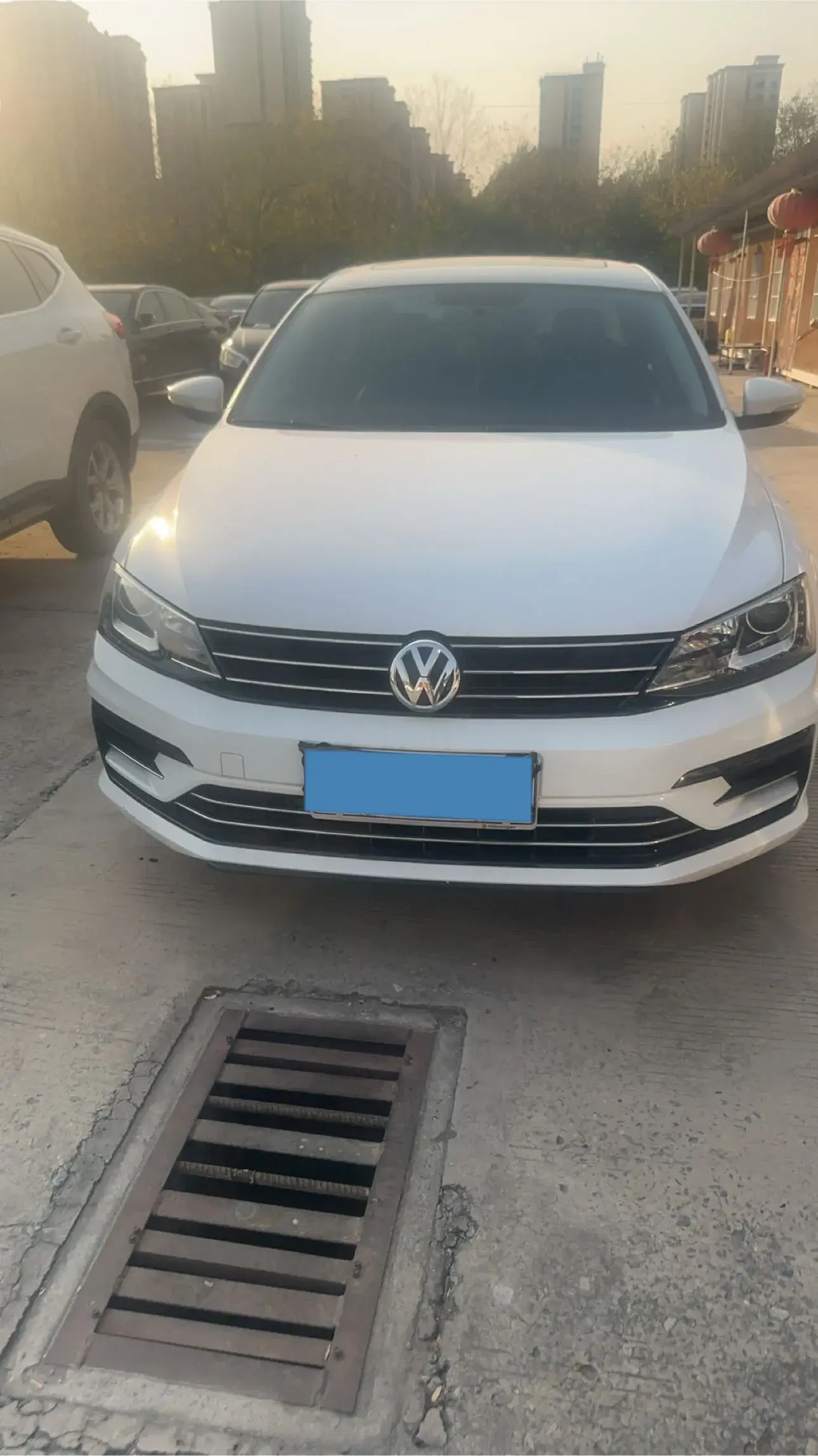 2018 VOLKSWAGEN SAGITAR thumbnail 2