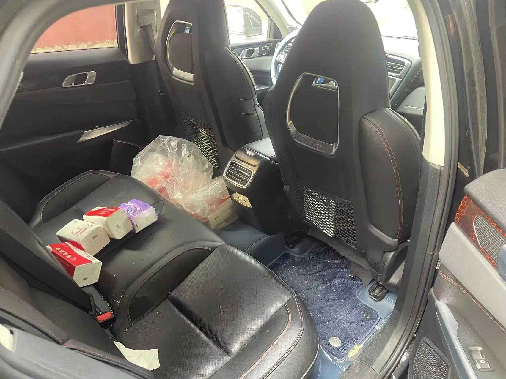 2017 LYNK&CO 01 thumbnail 4