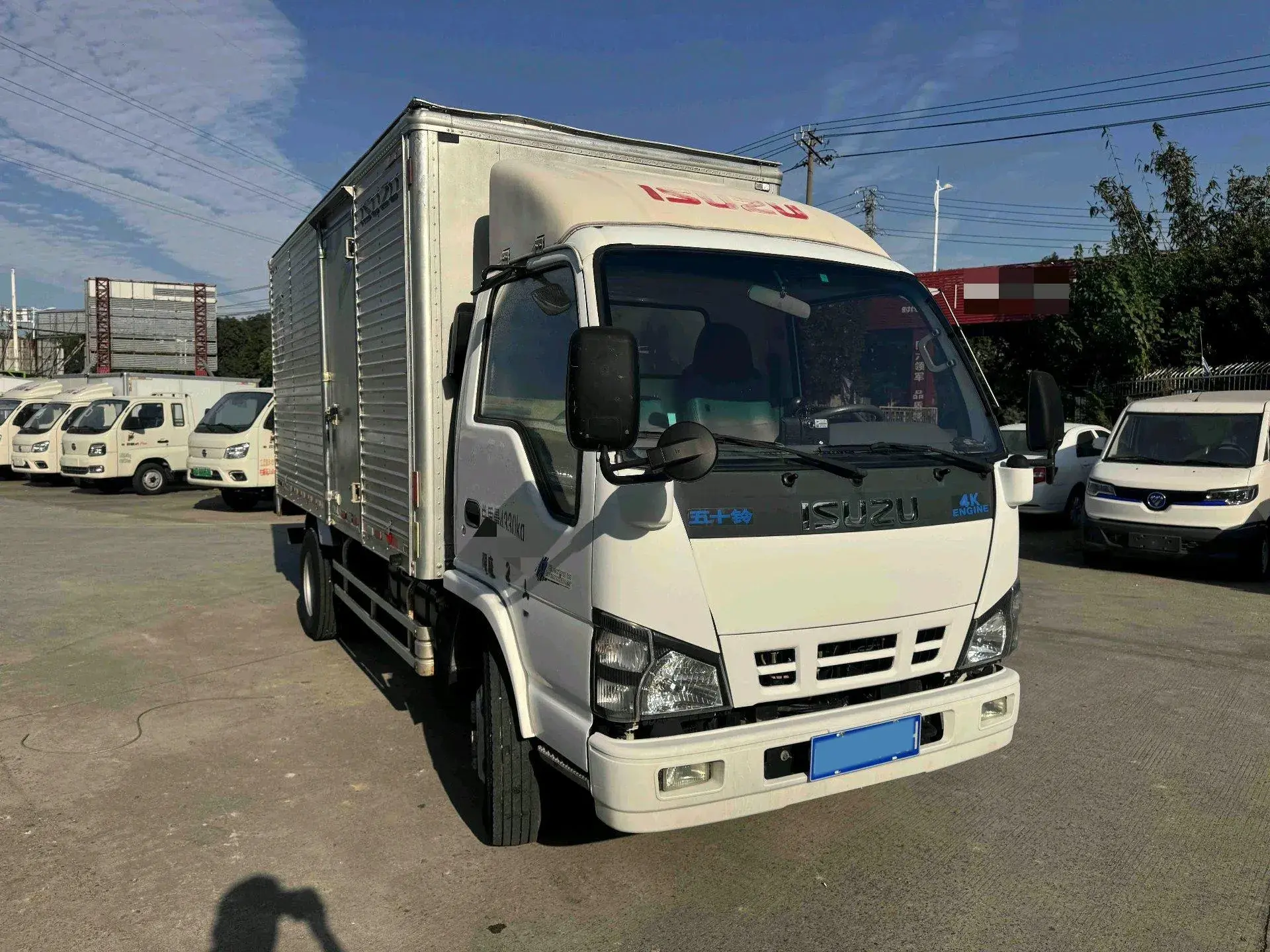 2016 ISUZU RE-MAX thumbnail 3