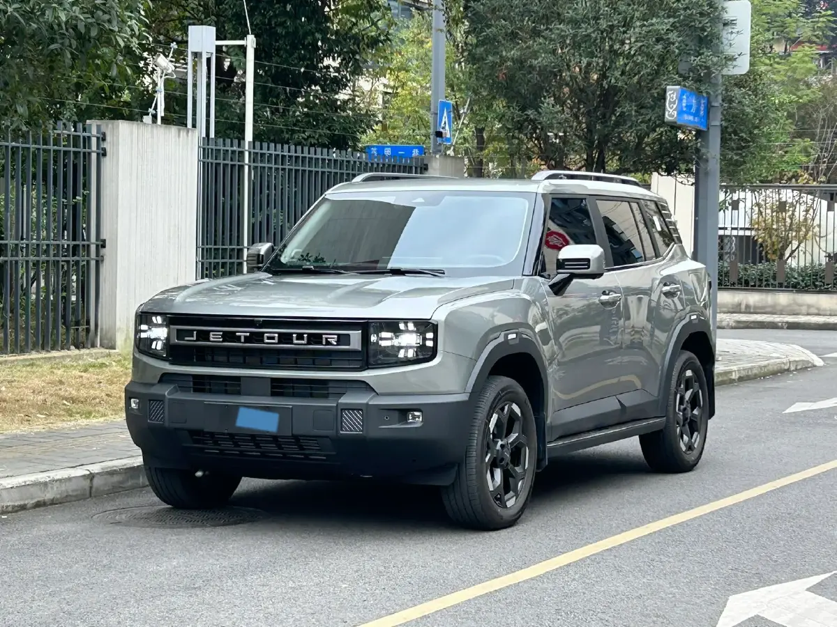 2025 Jetour Freeman 2.0T 254HP L4 8AT