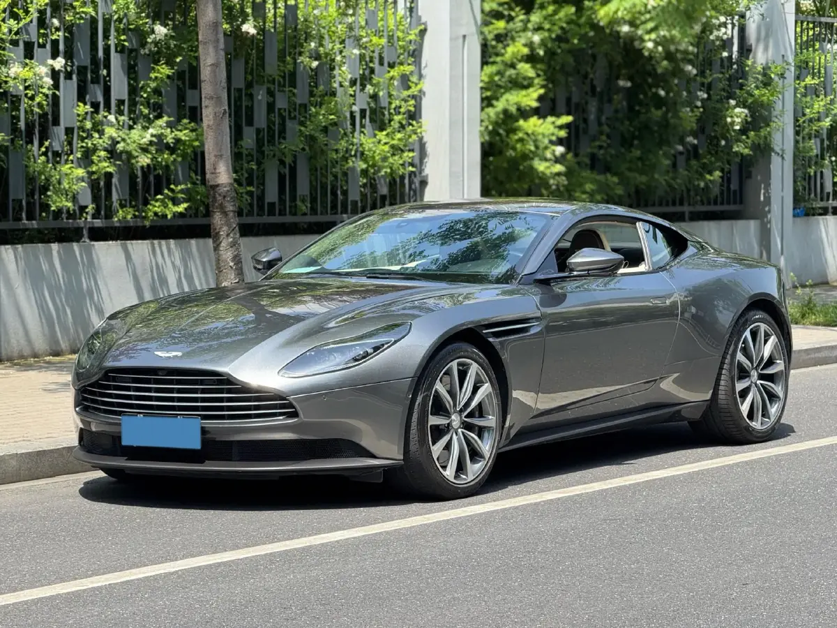 2019 Aston Martin DB11 4.0T 510HP V8 8AT