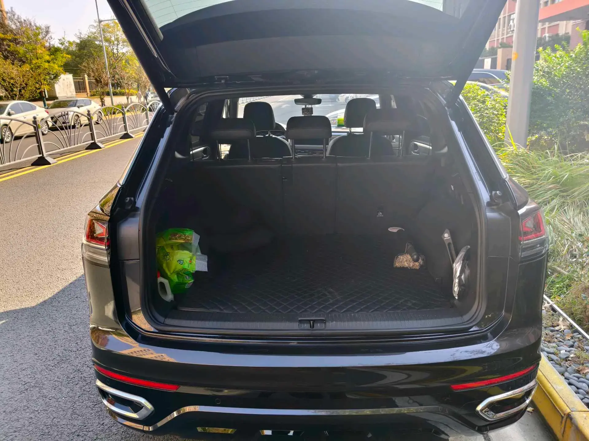 2024 VOLKSWAGEN TAYRON thumbnail 4