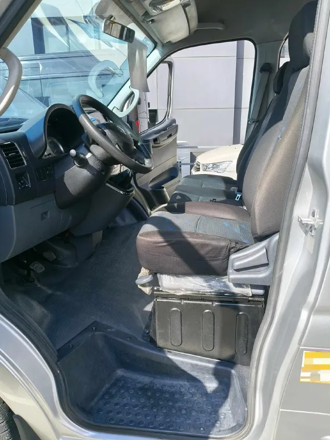 2021 DongFeng DFAC YuFeng 2.0T 136HP L4 6MT,autocango,china used car exporter,china ev exporter,chinese used car exporter,chinese used ev exporter