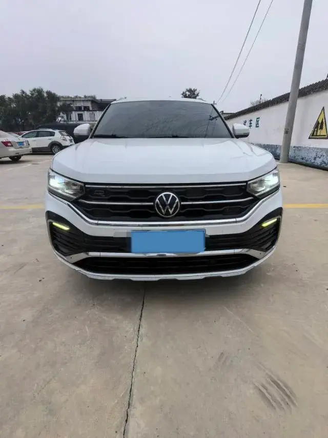 2020 VOLKSWAGEN TAYRON thumbnail 2