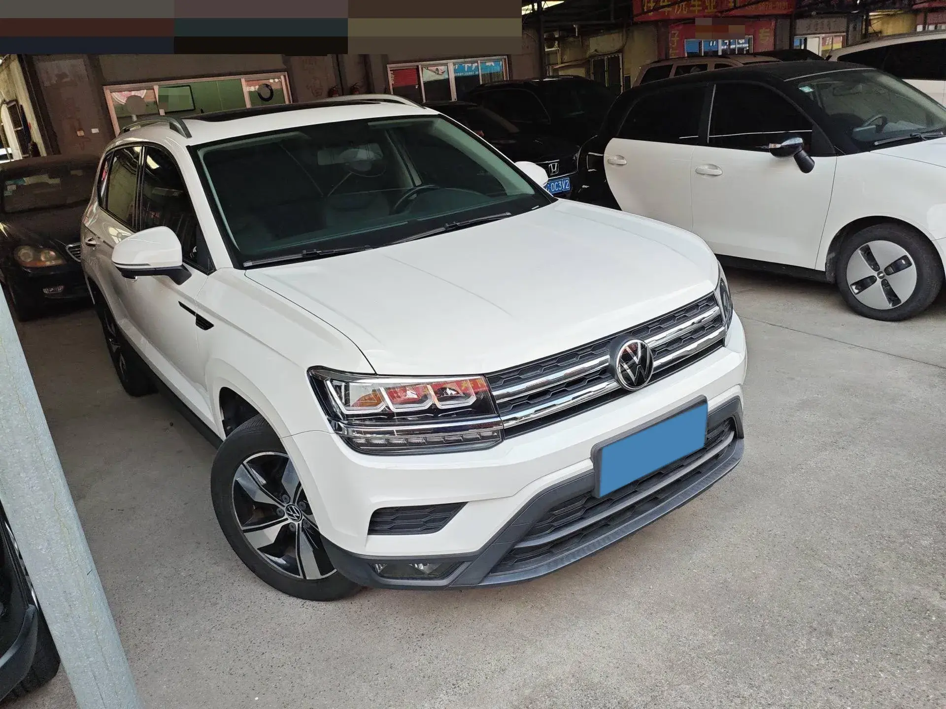 2021 VOLKSWAGEN THARU thumbnail 2