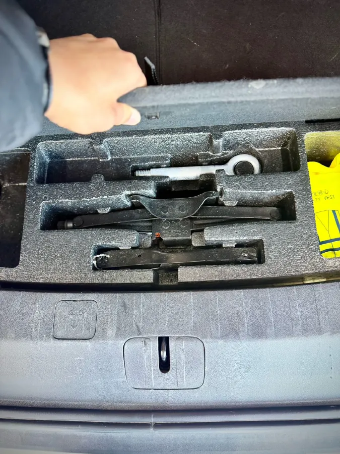 2020 Chevrolet Orlando 1.3T 163HP L3 6AT,autocango,china used car exporter,china ev exporter,chinese used car exporter,chinese used ev exporter