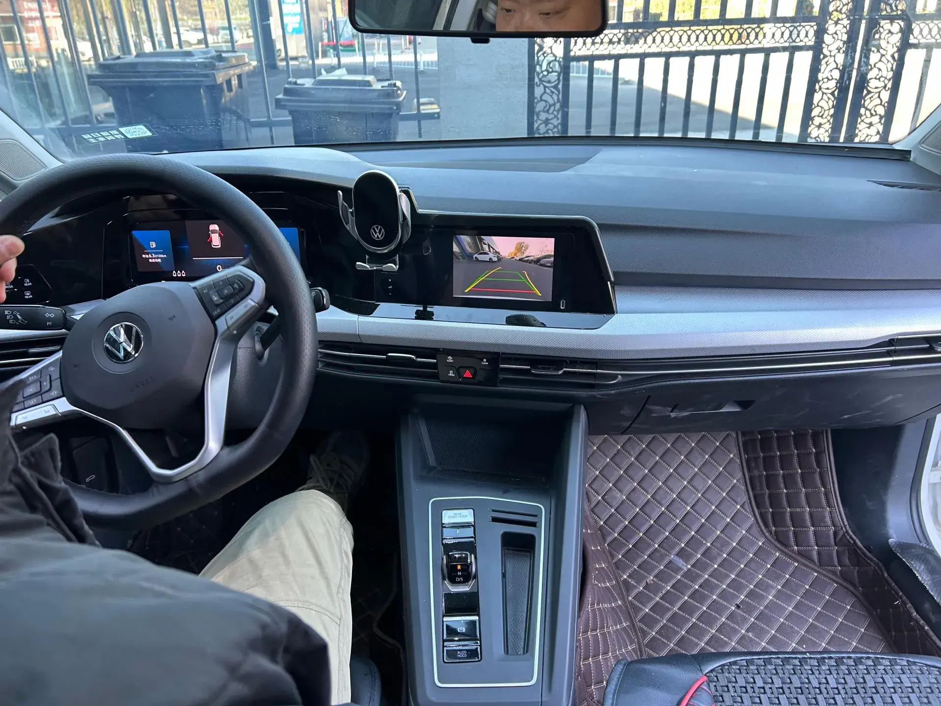 2023 VOLKSWAGEN GOLF thumbnail 4