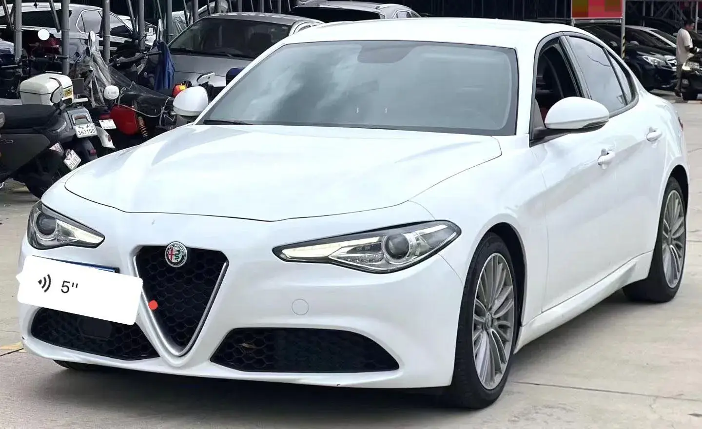 2017 Alfa Romeo Giulia 2.0T 280HP L4 8AT