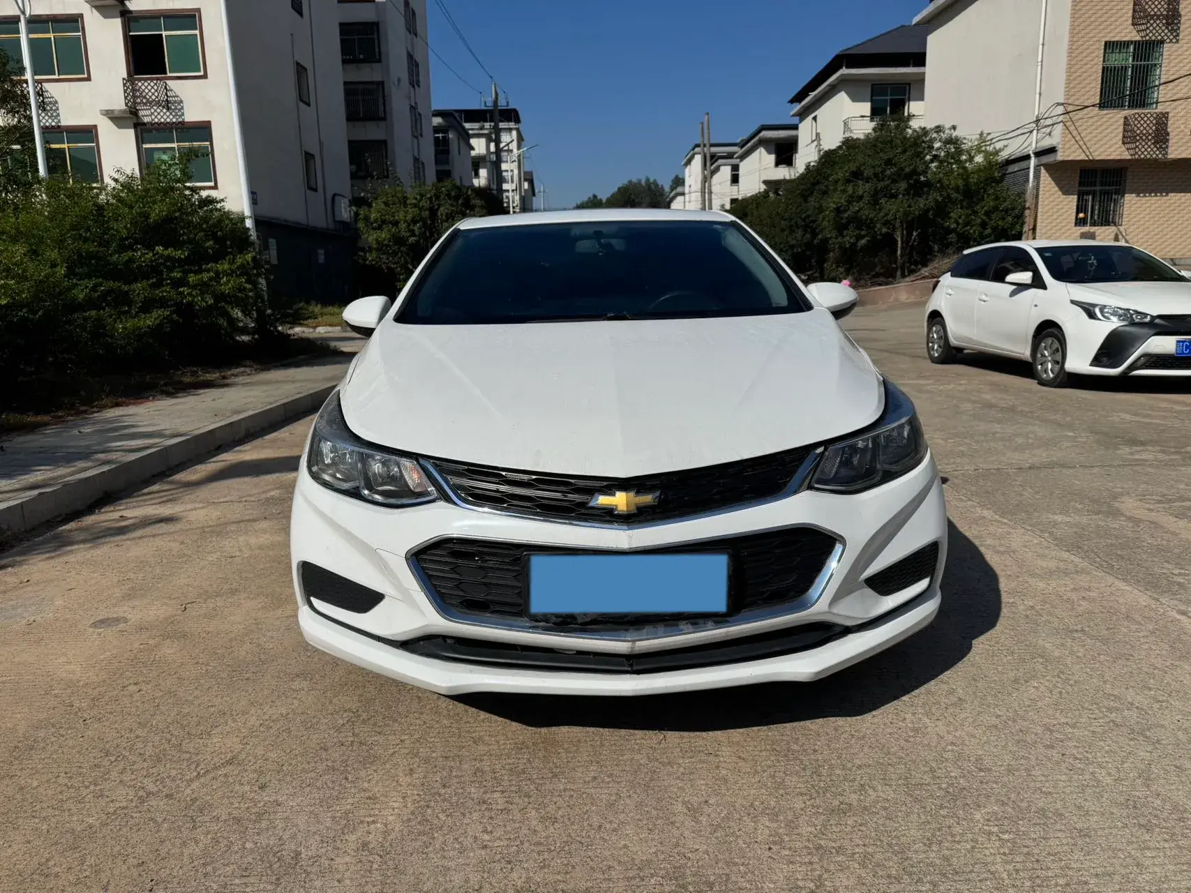 2018 CHEVROLET CRUZE thumbnail 3