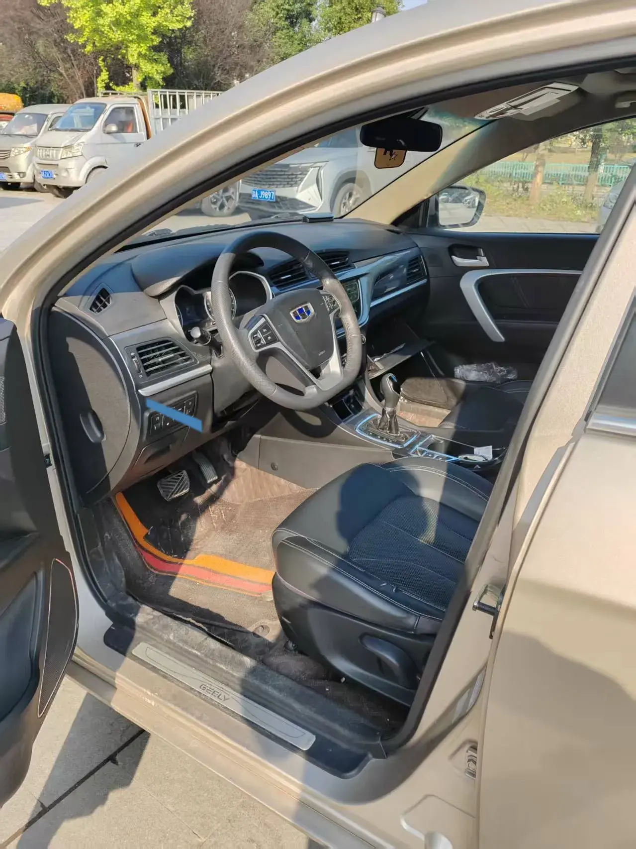 2017 GEELY EMGRAND thumbnail 4