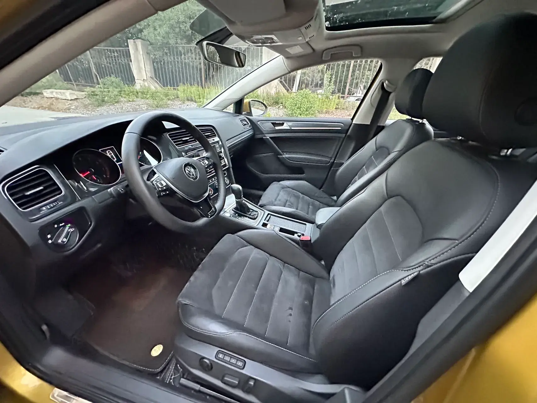 2018 VOLKSWAGEN GOLF thumbnail 4