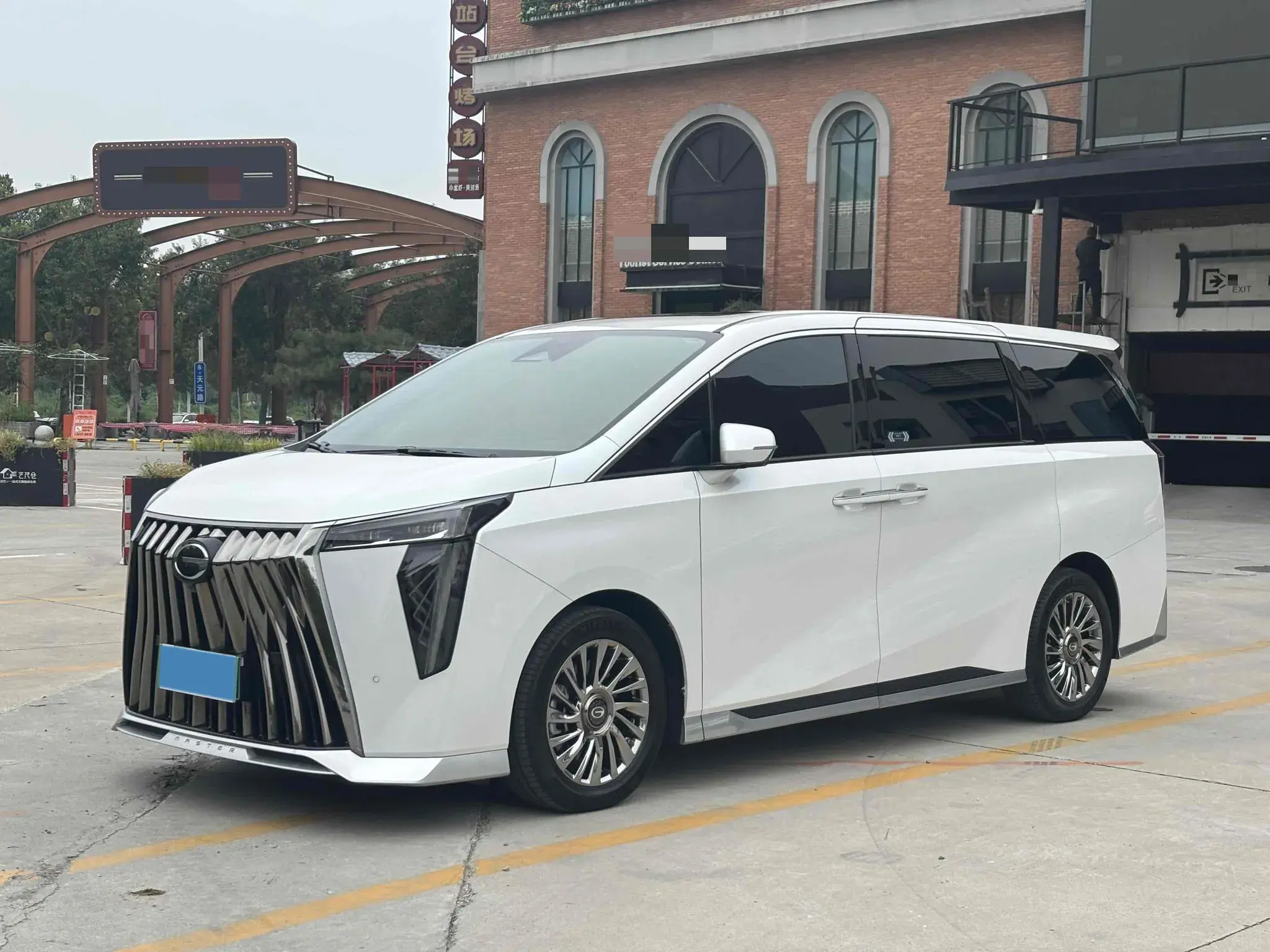 2023 GAC TRUMPCHI thumbnail 4