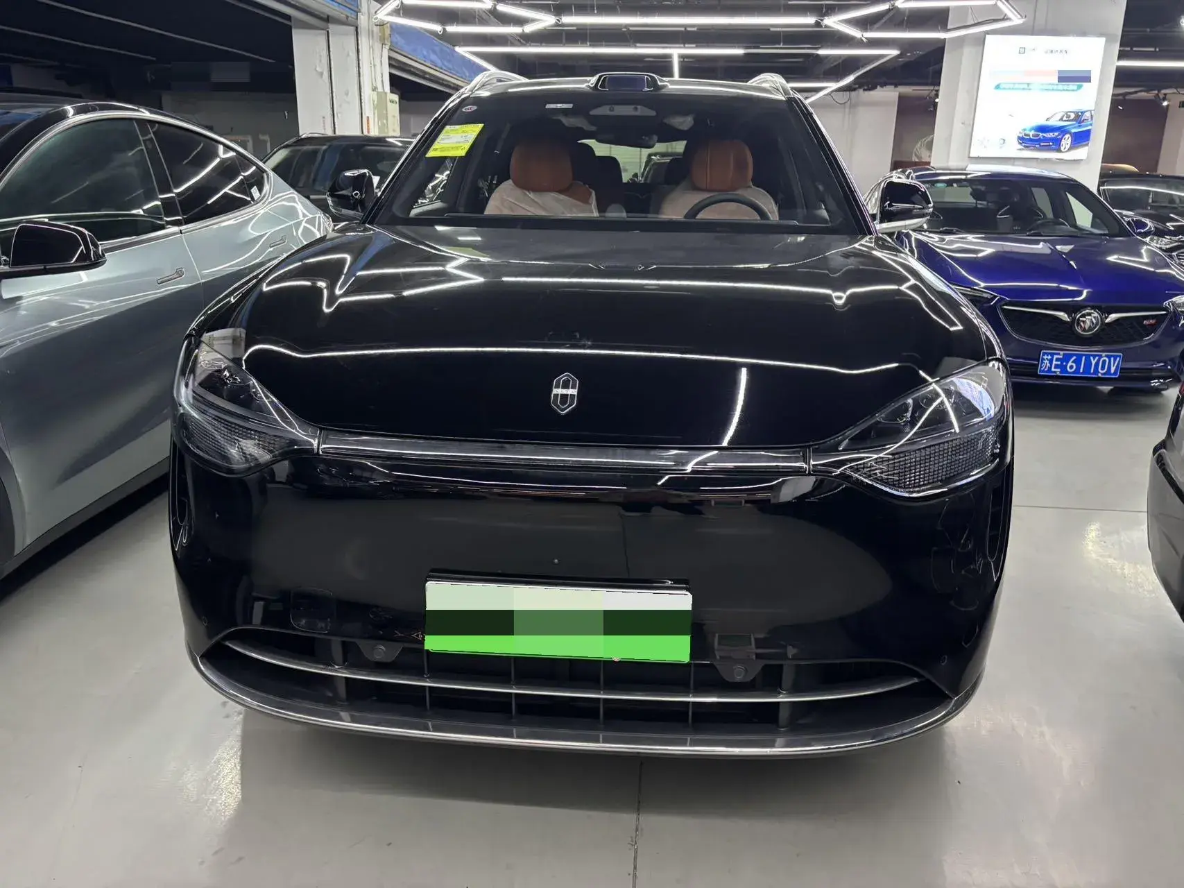 2025 AITO AITO thumbnail 2