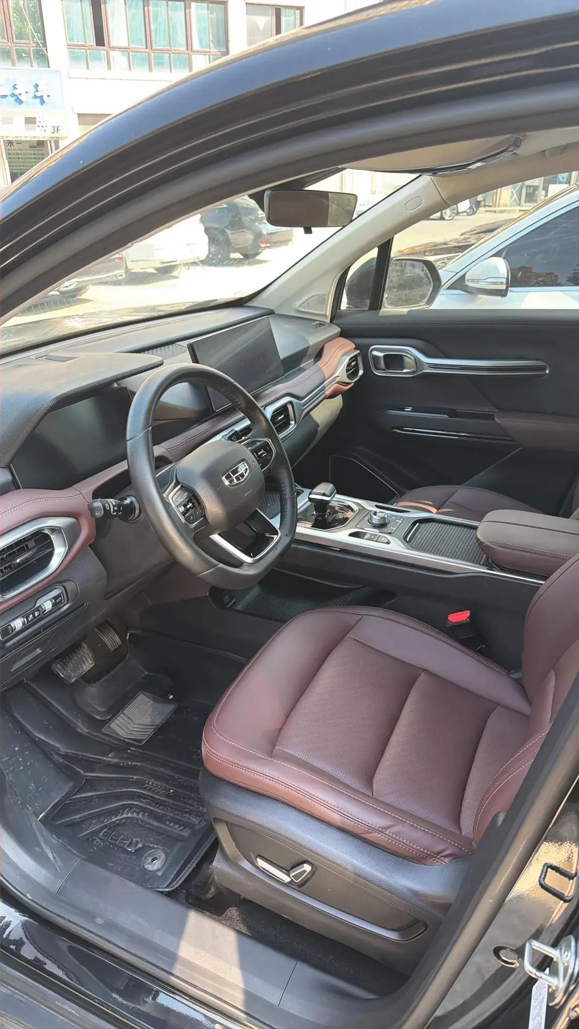 2020 GEELY OKAVANGO thumbnail 2