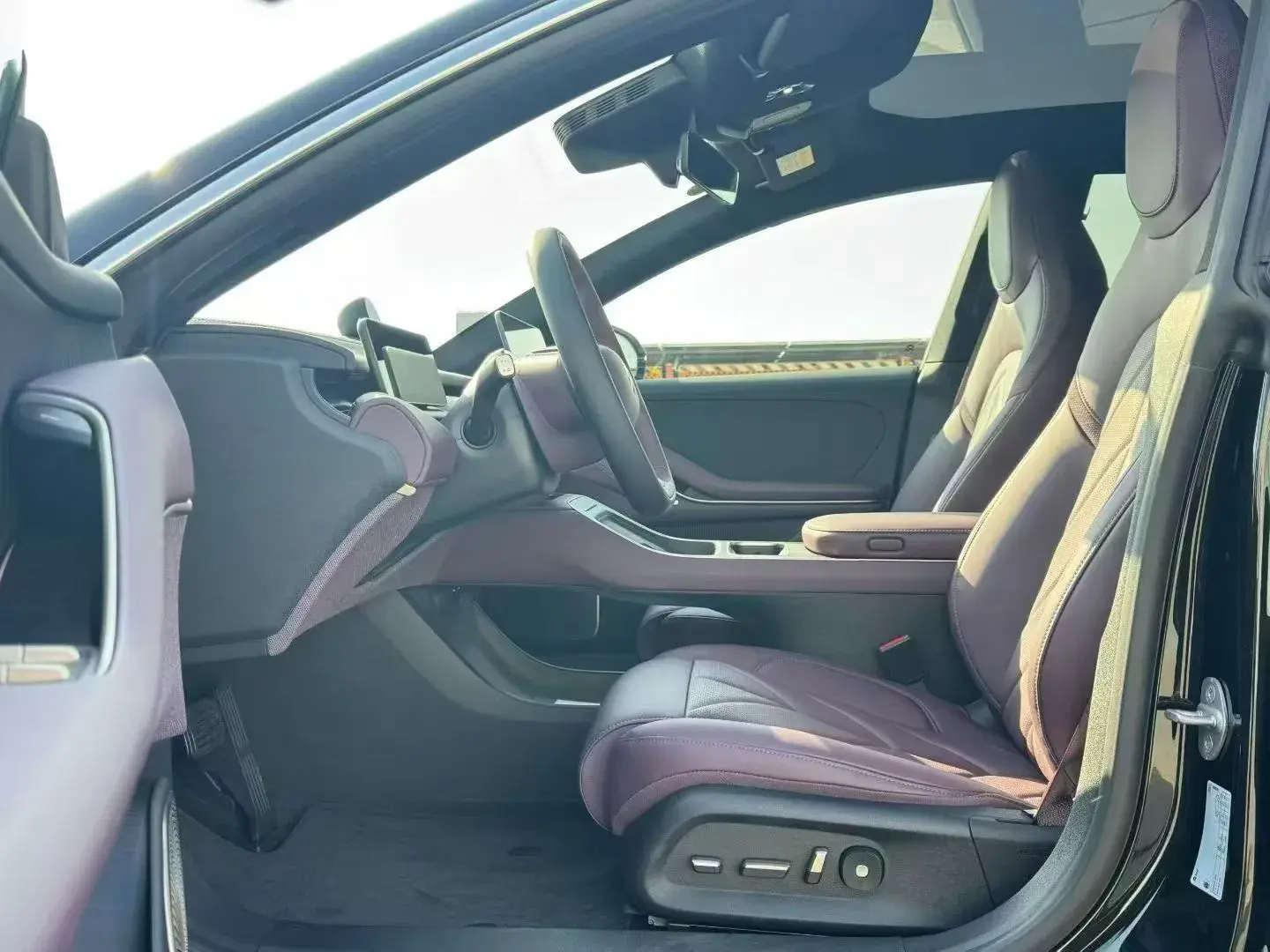 2025 NIO ET5T thumbnail 2