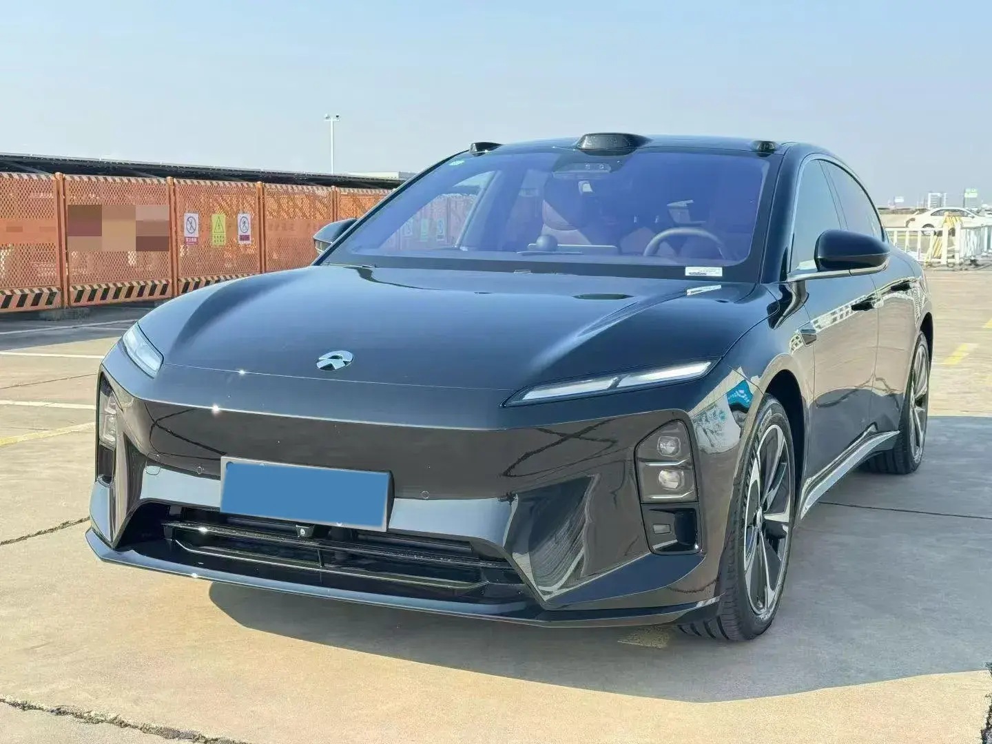 2025 NIO ET5T view 1