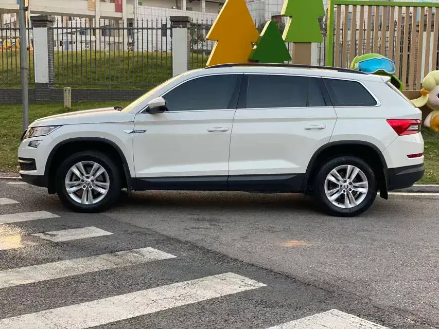 2019 SKODA KODIAK thumbnail 4