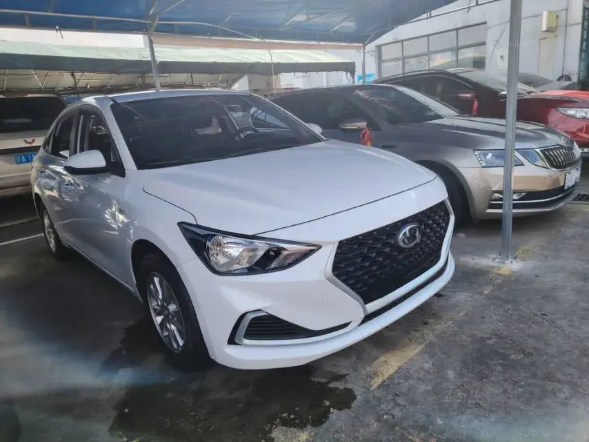 2017 HYUNDAI CELESTA thumbnail 3