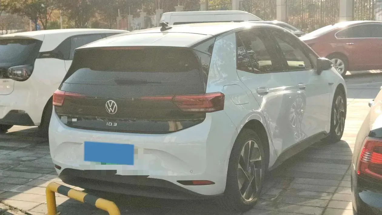 2022 VOLKSWAGEN ID.3 thumbnail 4