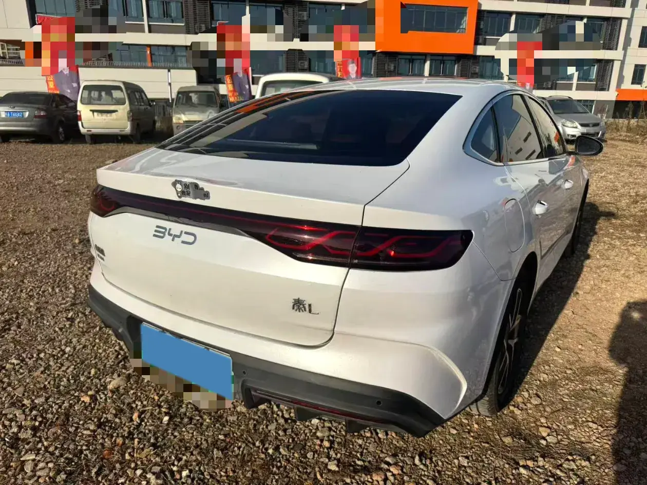 2024 BYD QINL thumbnail 4