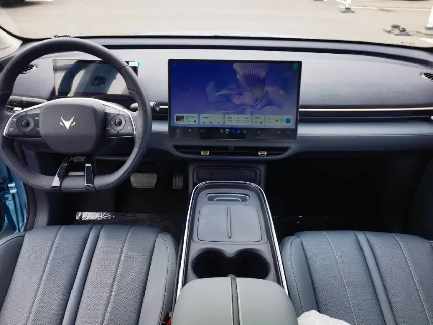 2025 ARCFOX T1 BEV,autocango,china used car exporter,china ev exporter,chinese used car exporter,chinese used ev exporter