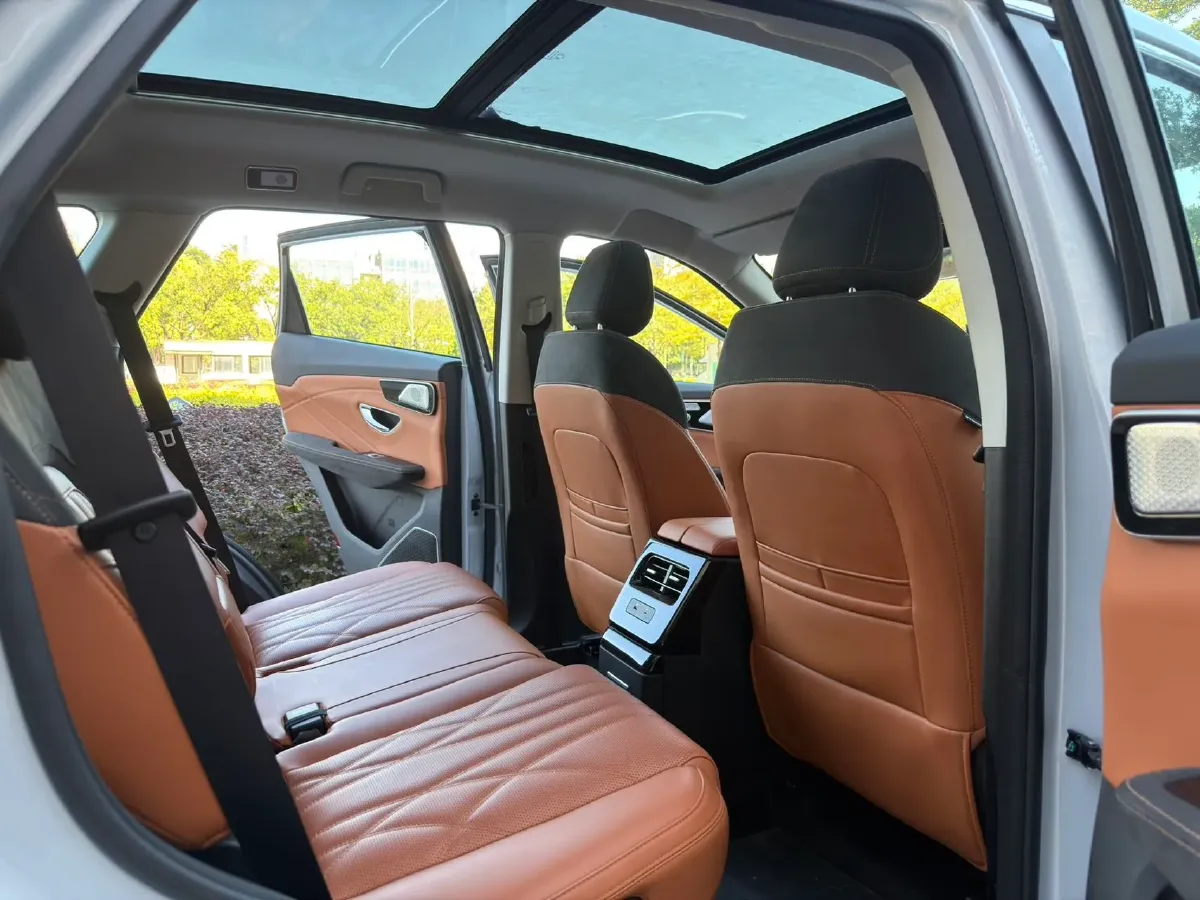 2024 Jetour ShanHai L7 1.5T 156HP L4 2DHT PHEV 19.43KWH,autocango,china used car exporter,china ev exporter,chinese used car exporter,chinese used ev exporter