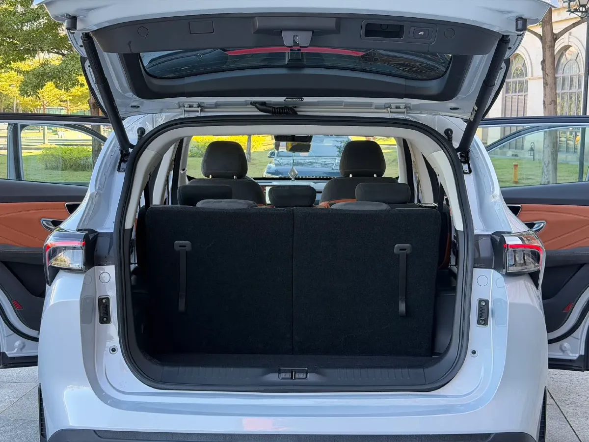 2024 Jetour ShanHai L7 1.5T 156HP L4 2DHT PHEV 19.43KWH,autocango,china used car exporter,china ev exporter,chinese used car exporter,chinese used ev exporter