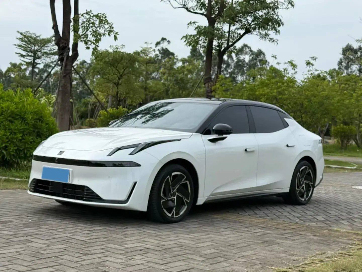 2024 LYNK&CO 07 view 1