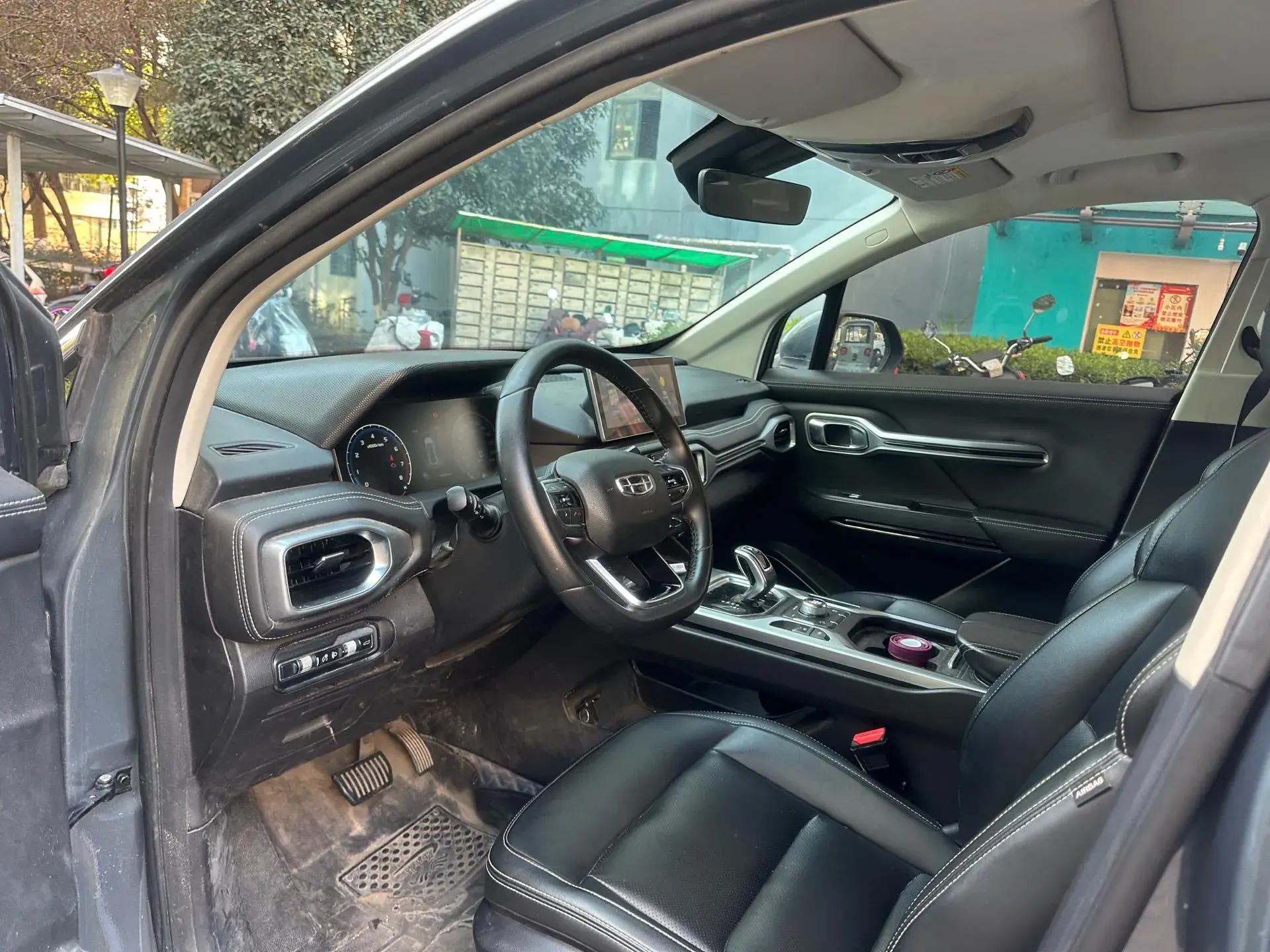 2020 GEELY OKAVANGO thumbnail 3