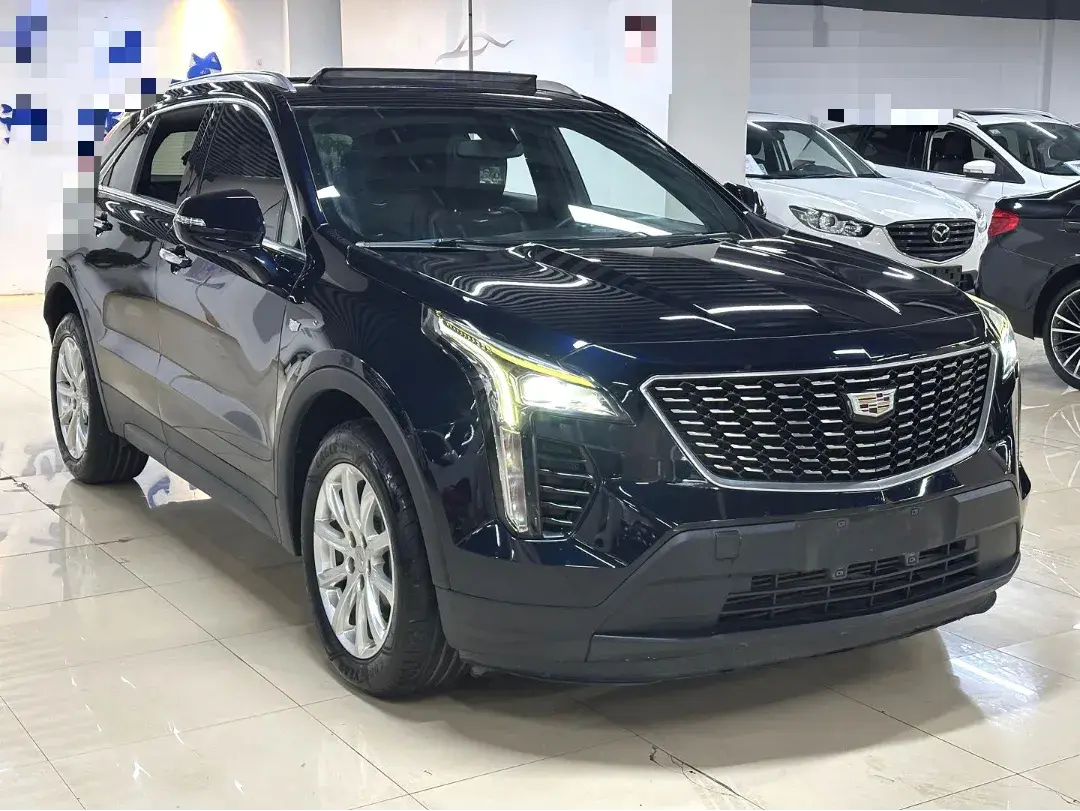 2021 CADILLAC XT4 view 1