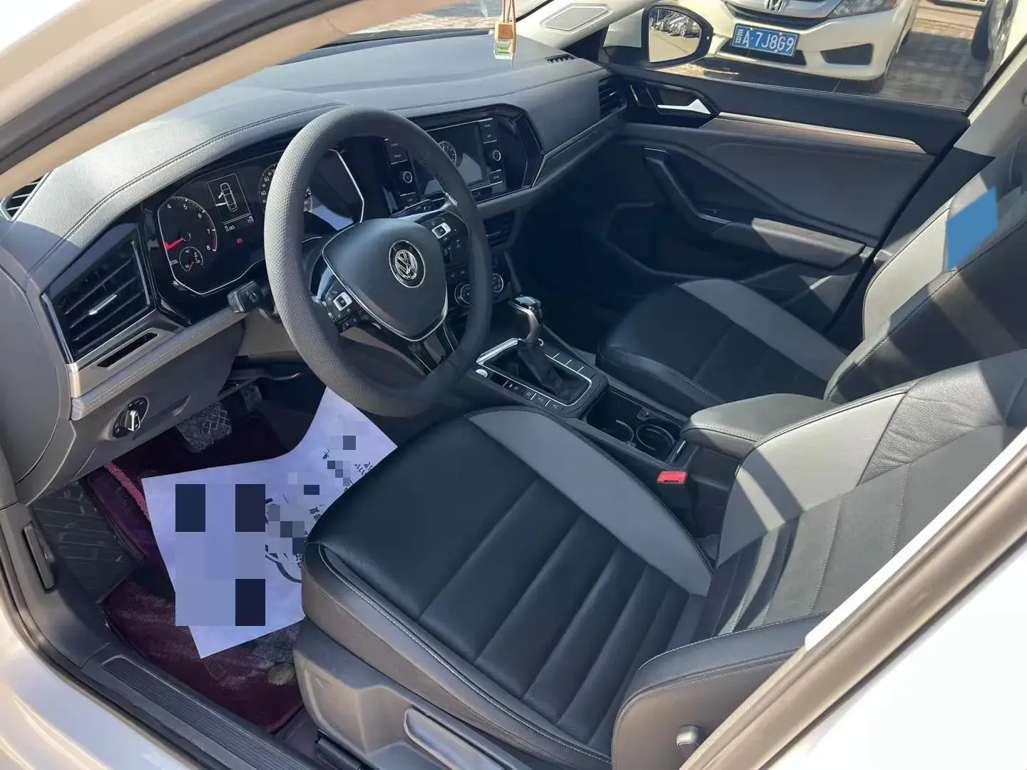 2020 VOLKSWAGEN SAGITAR thumbnail 4