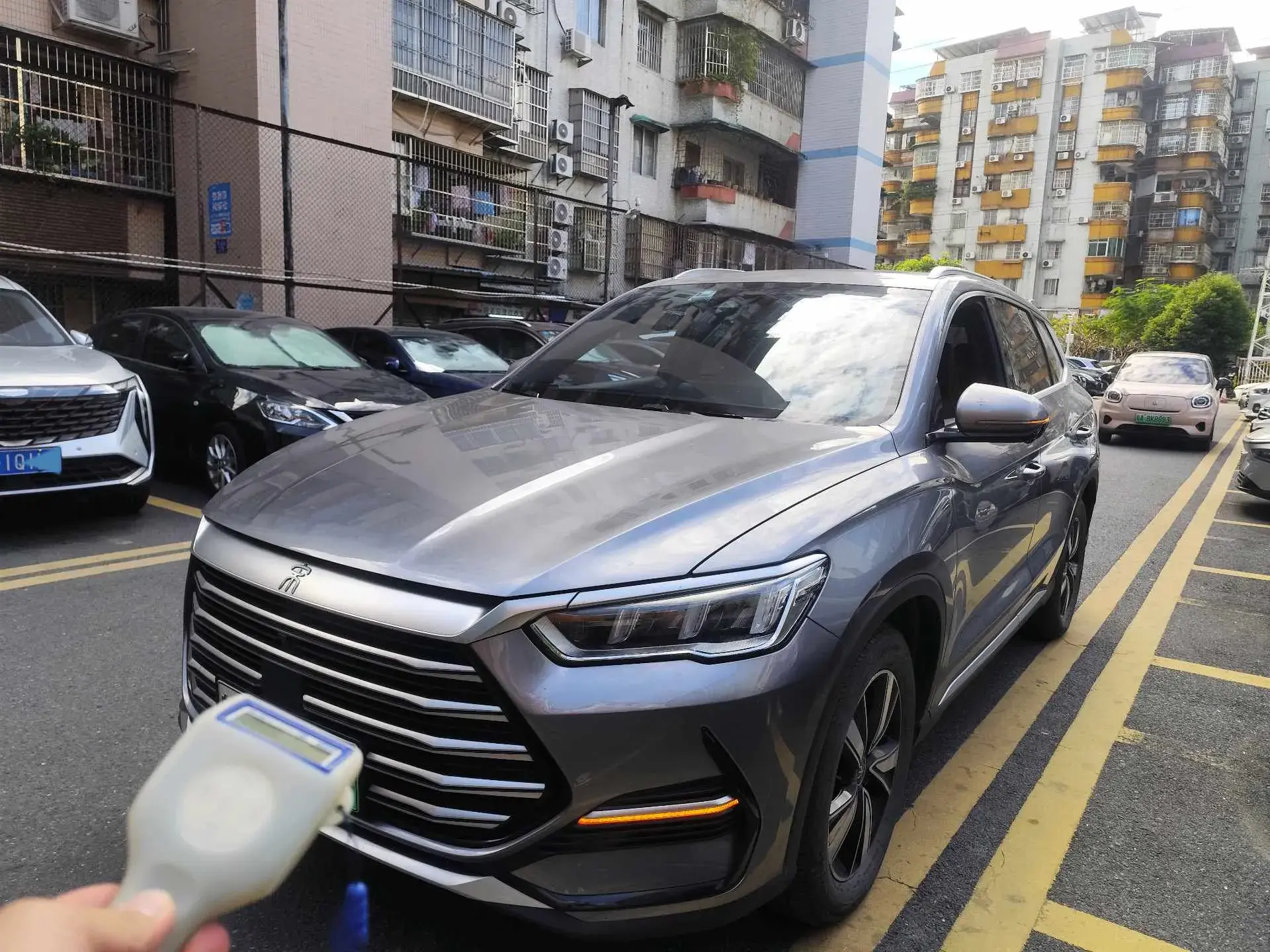 2022 BYD SONG view 1