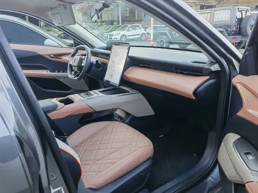 2025 ChangAn EadoPHEV 1.5L 98HP L4 E-CVT PHEV,autocango,china used car exporter,china ev exporter,chinese used car exporter,chinese used ev exporter