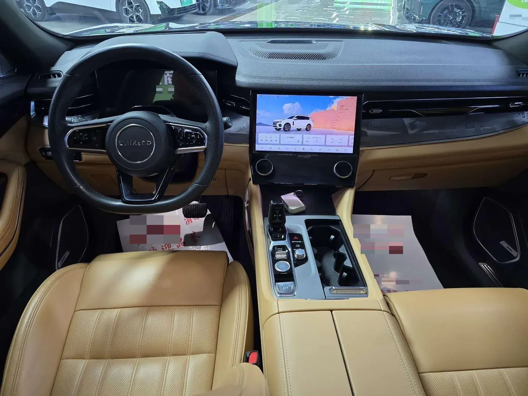 2023 LYNK&CO 09 thumbnail 4