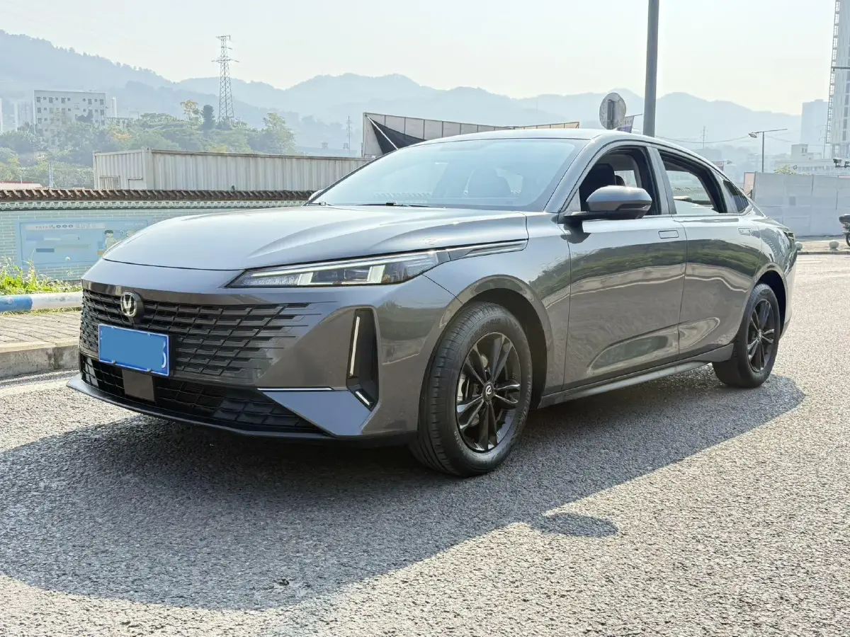 2023 ChangAn Lamore 1.5T 170HP L4 7DCT