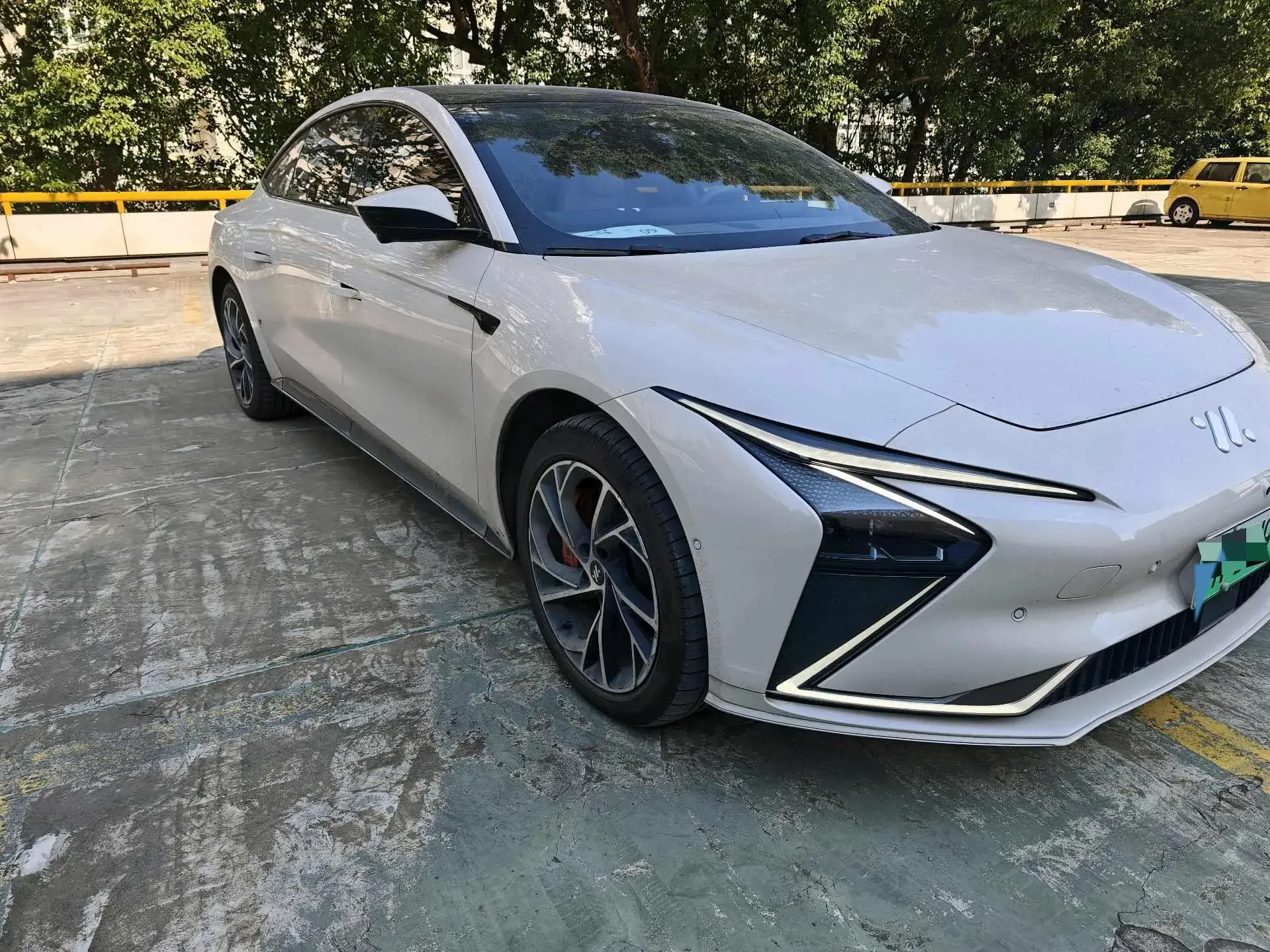 2022 IM L7 thumbnail 2