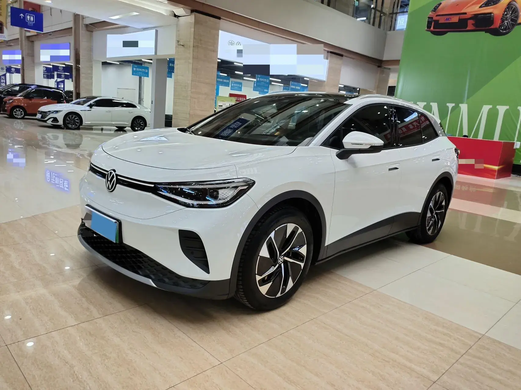 2025 VOLKSWAGEN ID.4 view 1