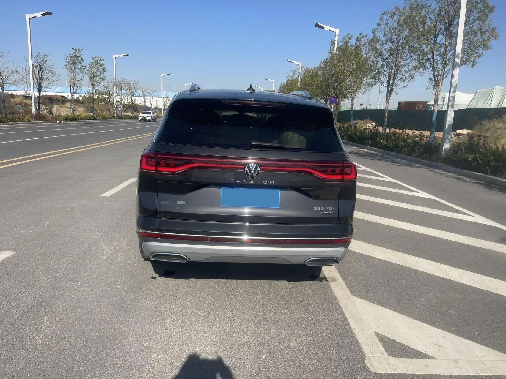 2022 VOLKSWAGEN TALAGON thumbnail 4