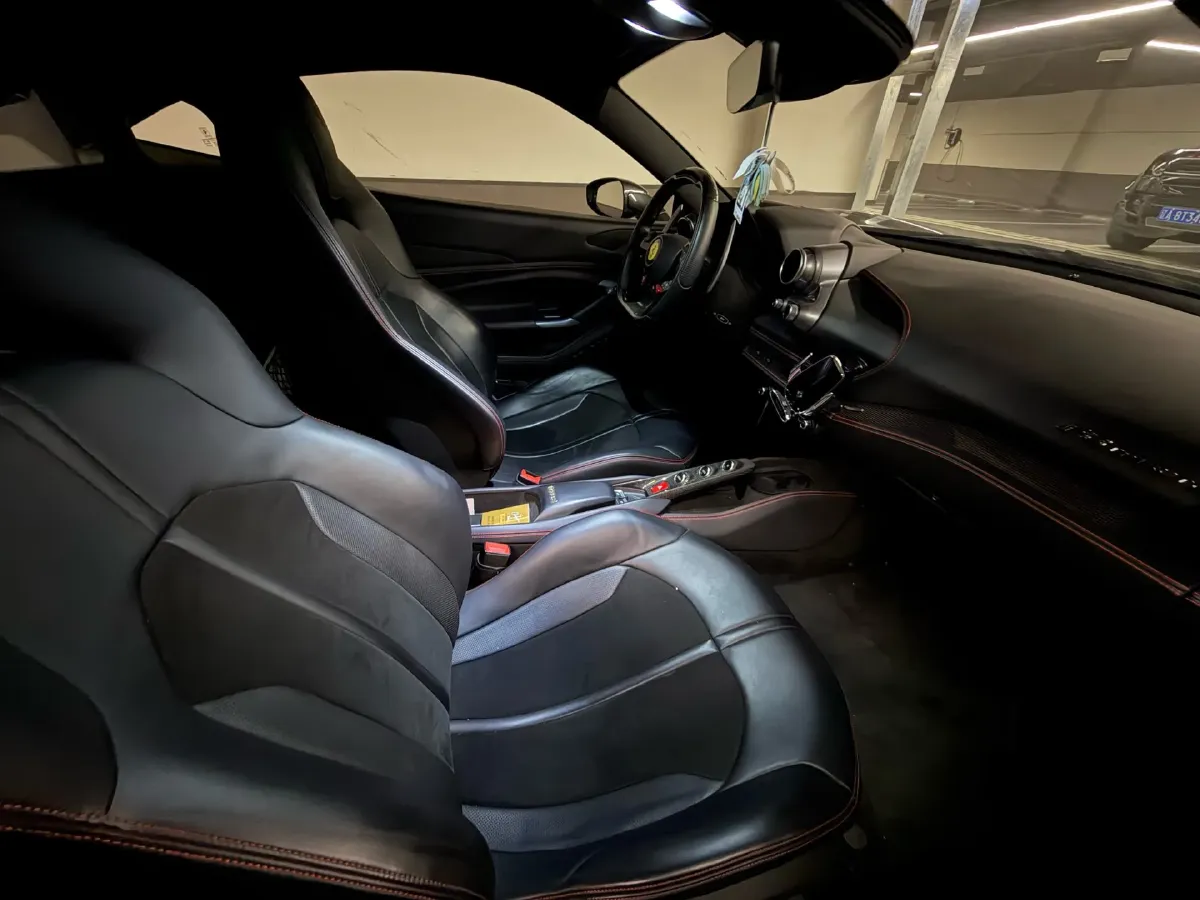 2019 Ferrari F8 3.9T 720HP V8 7DCT,autocango,china used car exporter,china ev exporter,chinese used car exporter,chinese used ev exporter