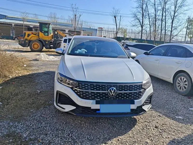 2024 VOLKSWAGEN LAVIDA thumbnail 2