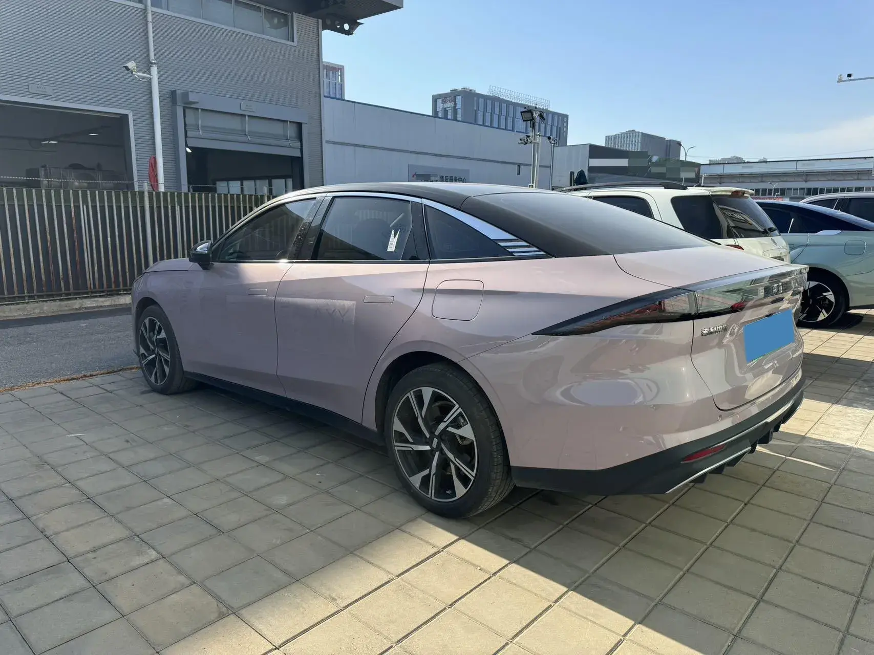 2024 GEELY GALAXY thumbnail 3