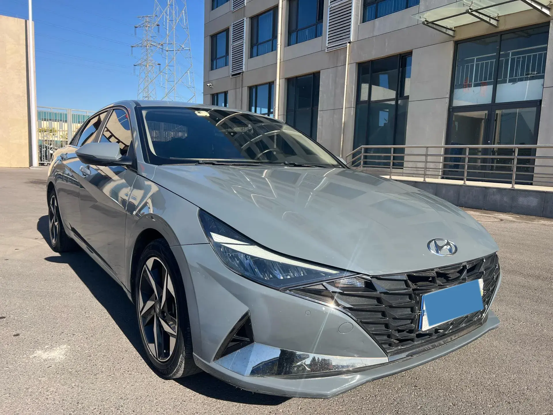 2021 HYUNDAI ELANTRA thumbnail 3